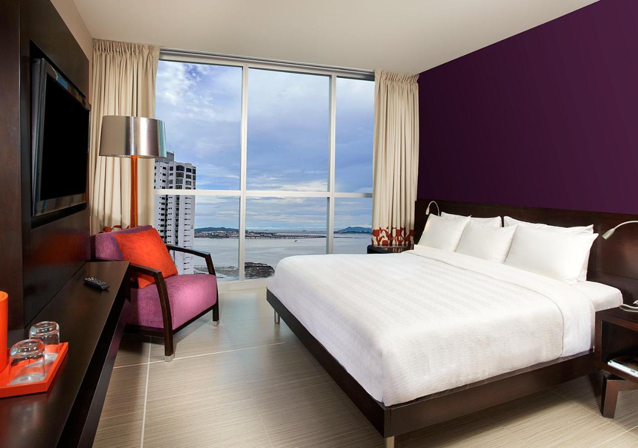 Megapolis Hotel Panama Eksteriør billede A bedroom at the W Hotel in Panama City